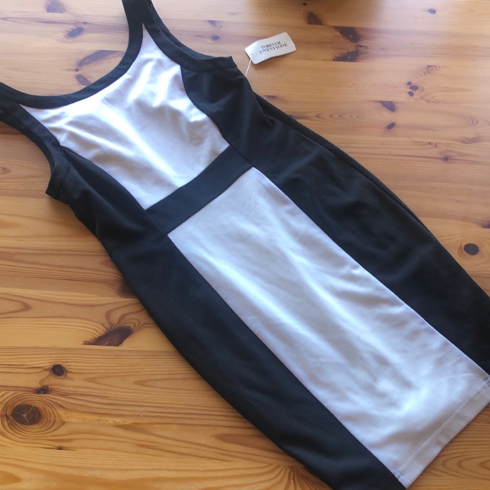 Forever 21 black and white dress